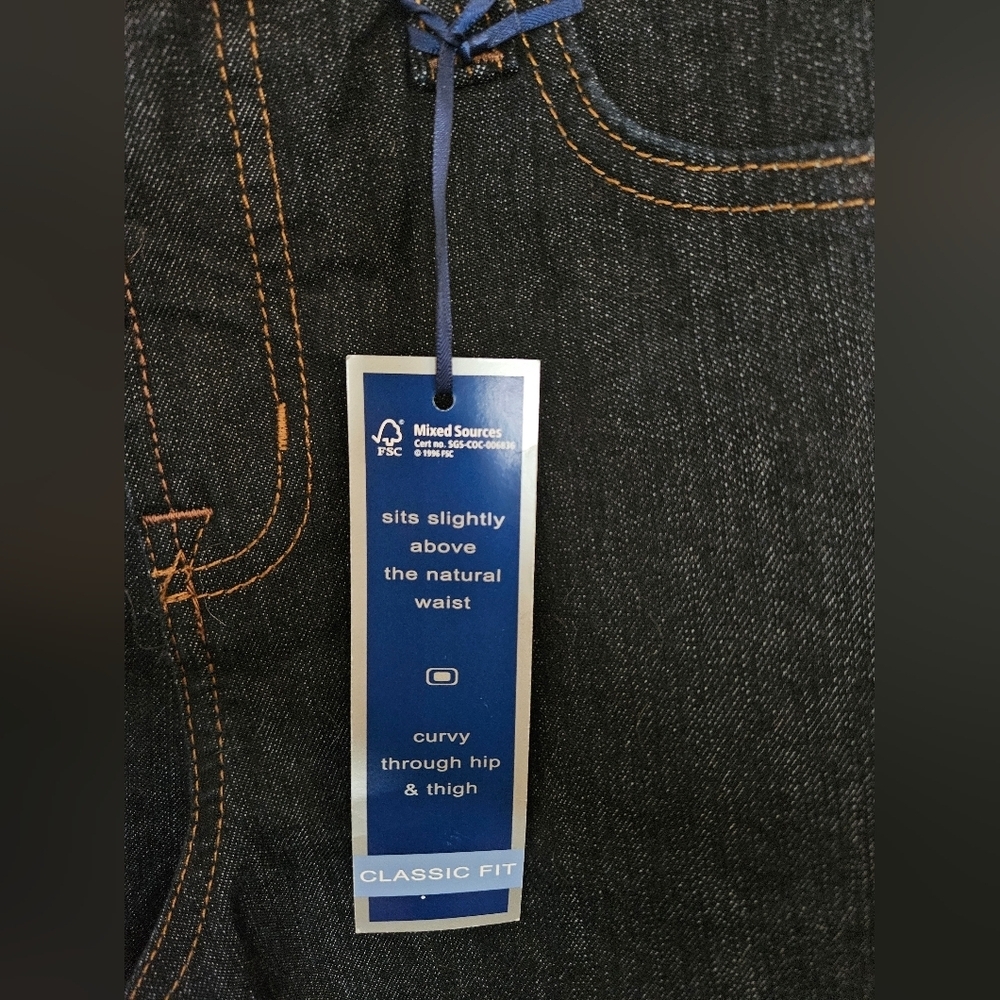 NWT Bandolino Blu Denim Mandie Classic Fit Jeans - Picture 3 of 3